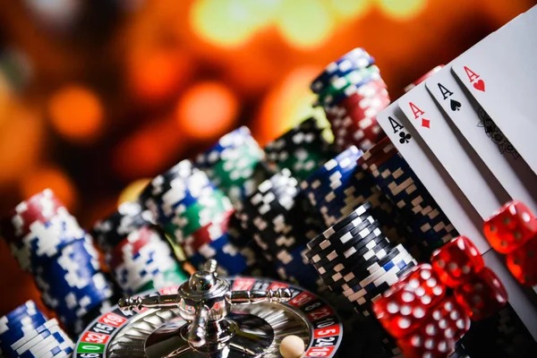 hgo app interface showing football markets and live casino options